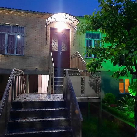 Sisi Guest House Kutaisi Bagian luar foto