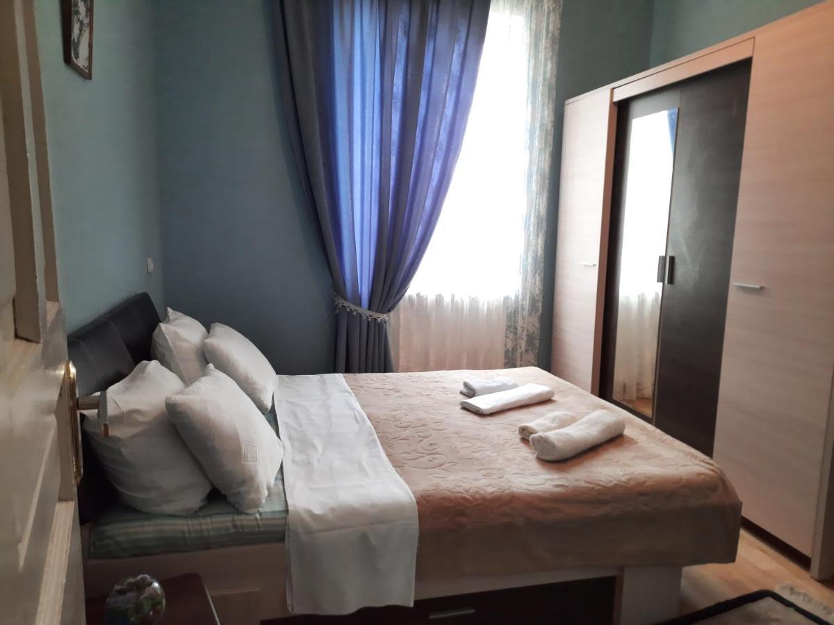 Sisi Guest House Kutaisi Bagian luar foto