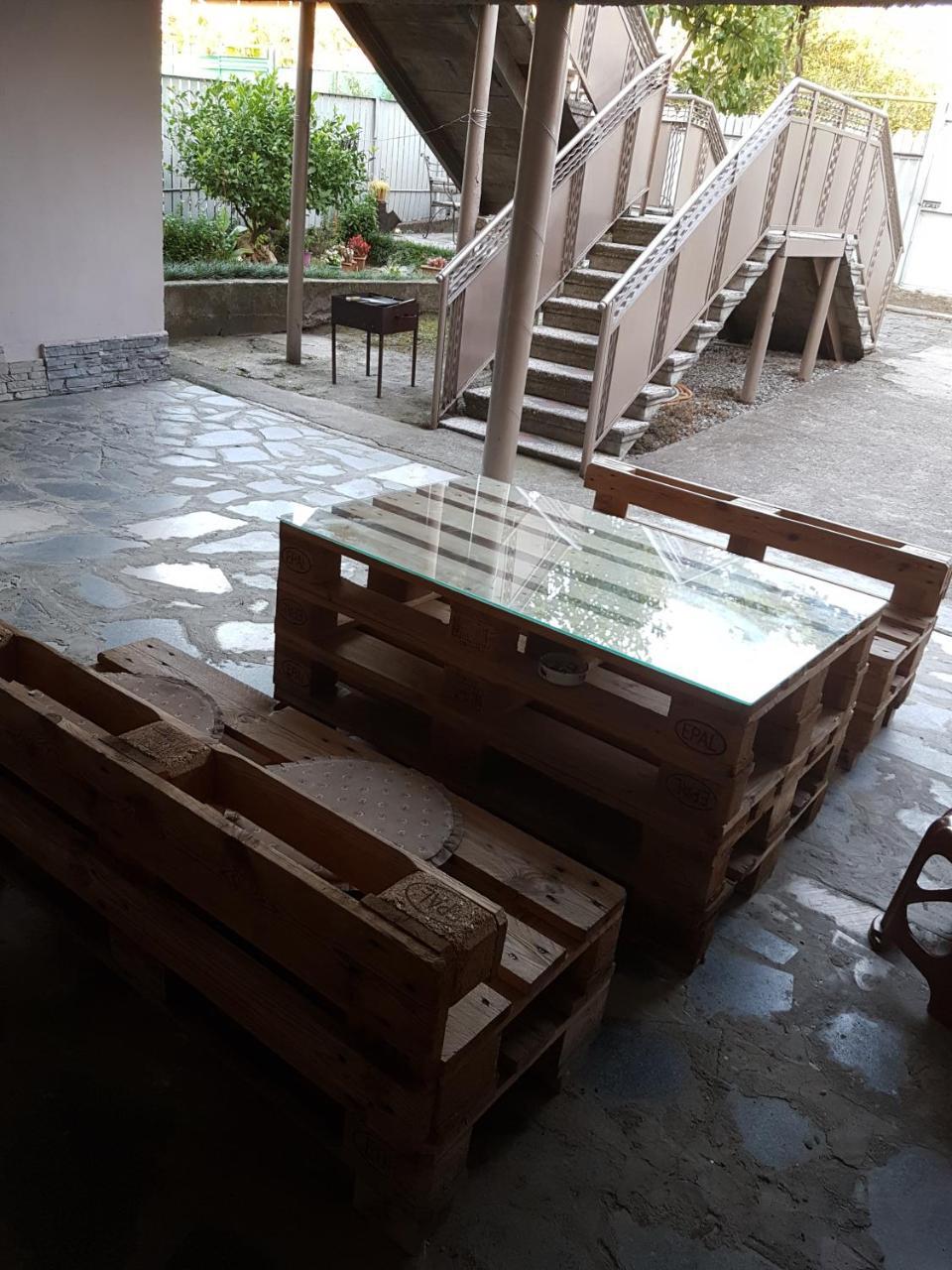 Sisi Guest House Kutaisi Bagian luar foto
